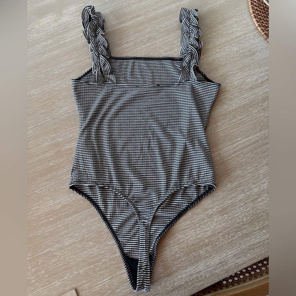 Nordstrom Elodie Striped Ribbed Bodysuit with Ruffled Straps Medium - Picture 2 of 9